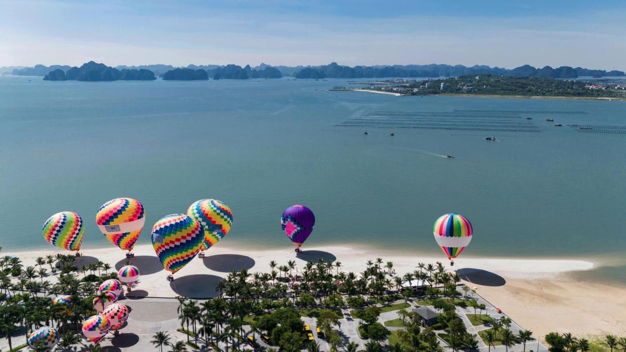 A La Carte Ha Long Apartment By The Beach Exterior foto
